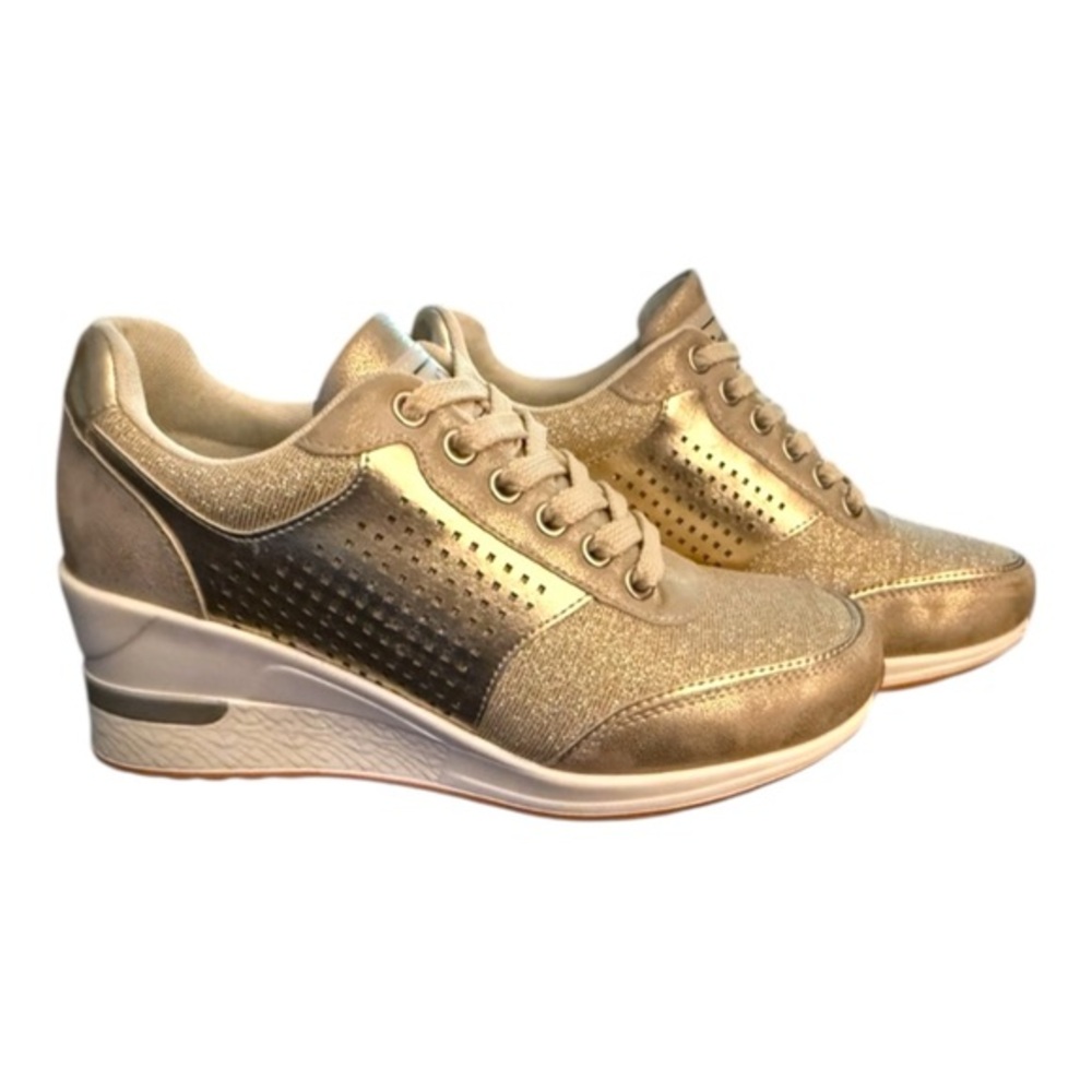 Cestfini Gold Metallic Fashion Sneakers Casual Chic Size 7.5 Streetwear Glam